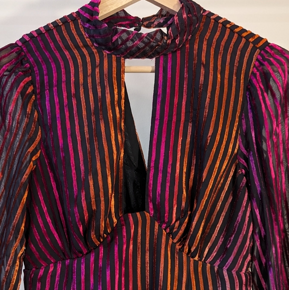 Anthropologie Long-Sleeve Cutout Tunic Velvet Mini Dress, Size 2 - Picture 5 of 9